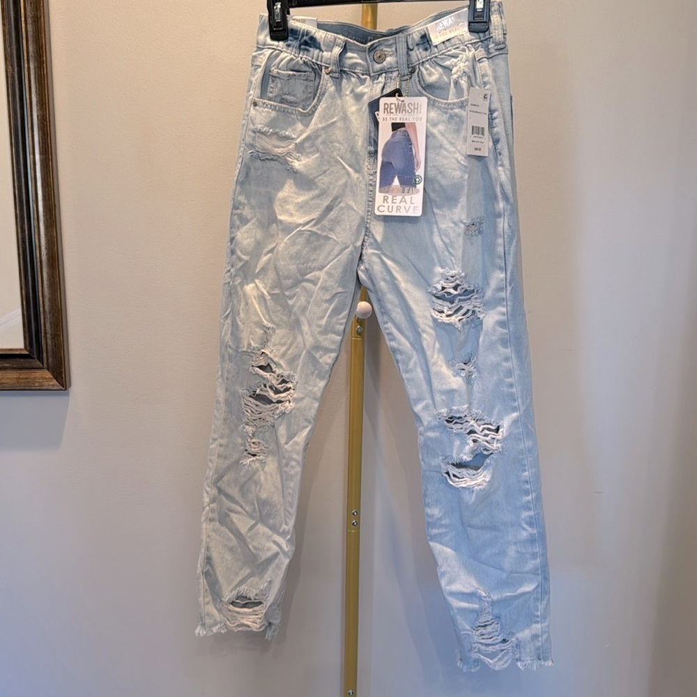 Rewash high rise Mom real curve distressed Lightwash denim jeans NWT 7/28